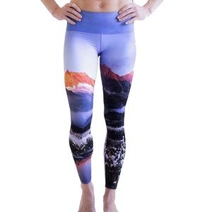 Colorado Threads Scenic Leggings